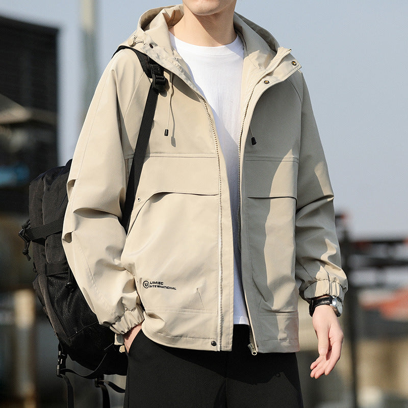 Herren Leichte Kapuzen-Utility-Windjacke mit großen Pattentaschen und elastischen Bündchen Shop Nory