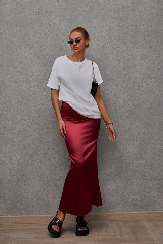 Damen Eleganter Maxirock aus glänzendem Satin mit hohem Schlitz