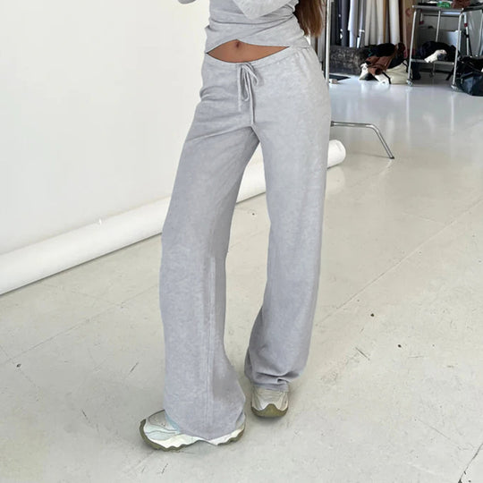 Damen nan Wickel-Cropped-Top mit tiefem V‑Ausschnitt, taillierter Wickelform und langen Glockenärmeln Shop Nory