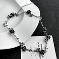 Damen Halskette mit stilvollen Rosen- und Laubmotiven Shop Nory