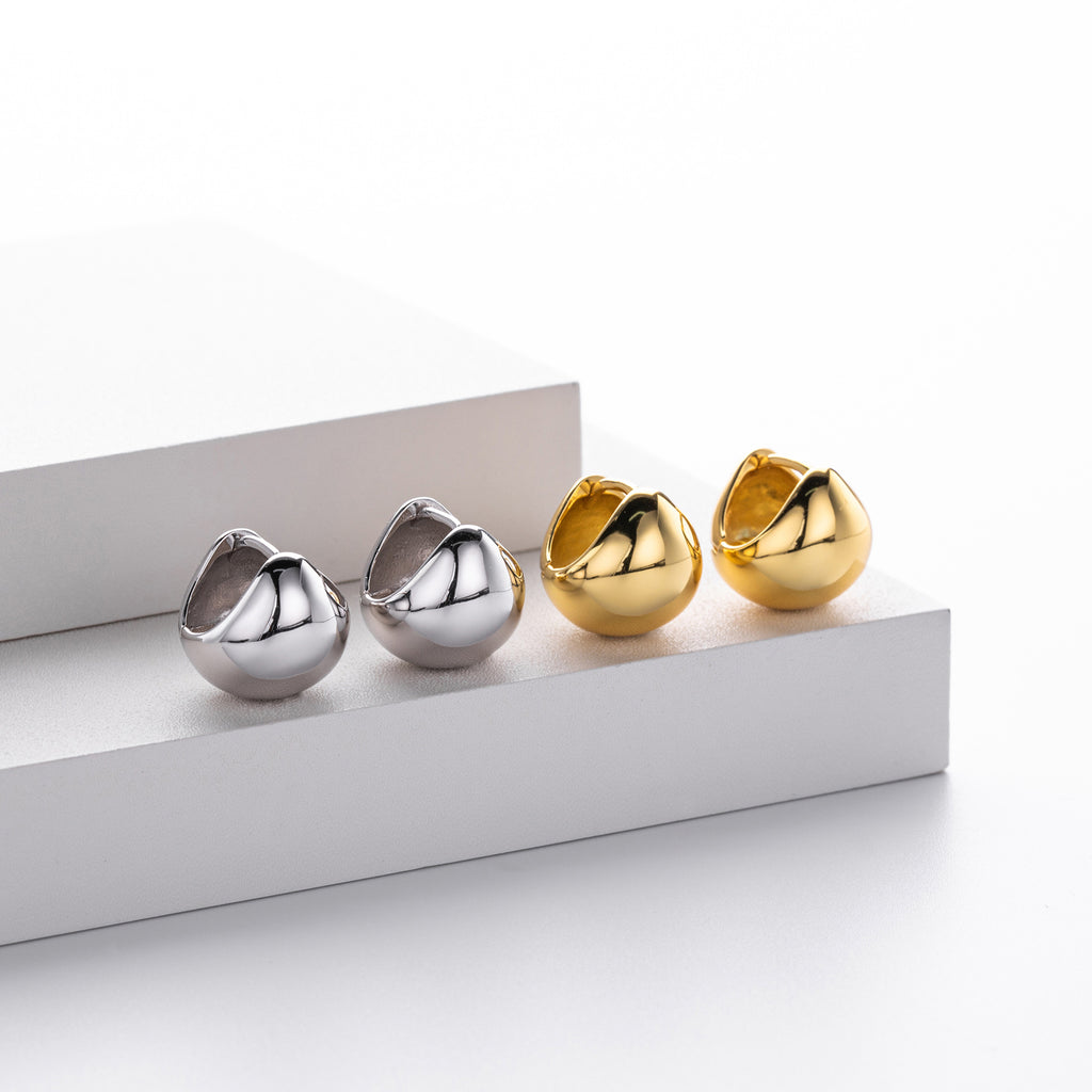 Damen Ohrstecker aus hochwertigem 925 Sterling Silber mit modernem, geschwungenem Design Shop Nory