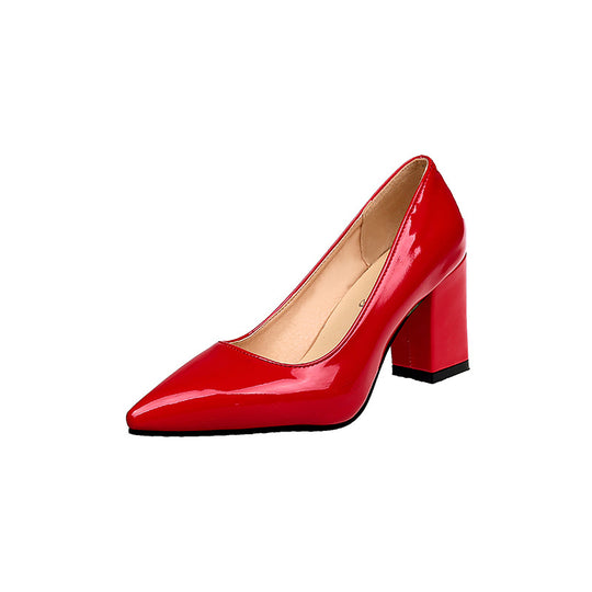 Damen Lack-Pumps mit spitzer Zehenpartie, mittelhohem Blockabsatz und gepolstertem Fußbett Shop Nory
