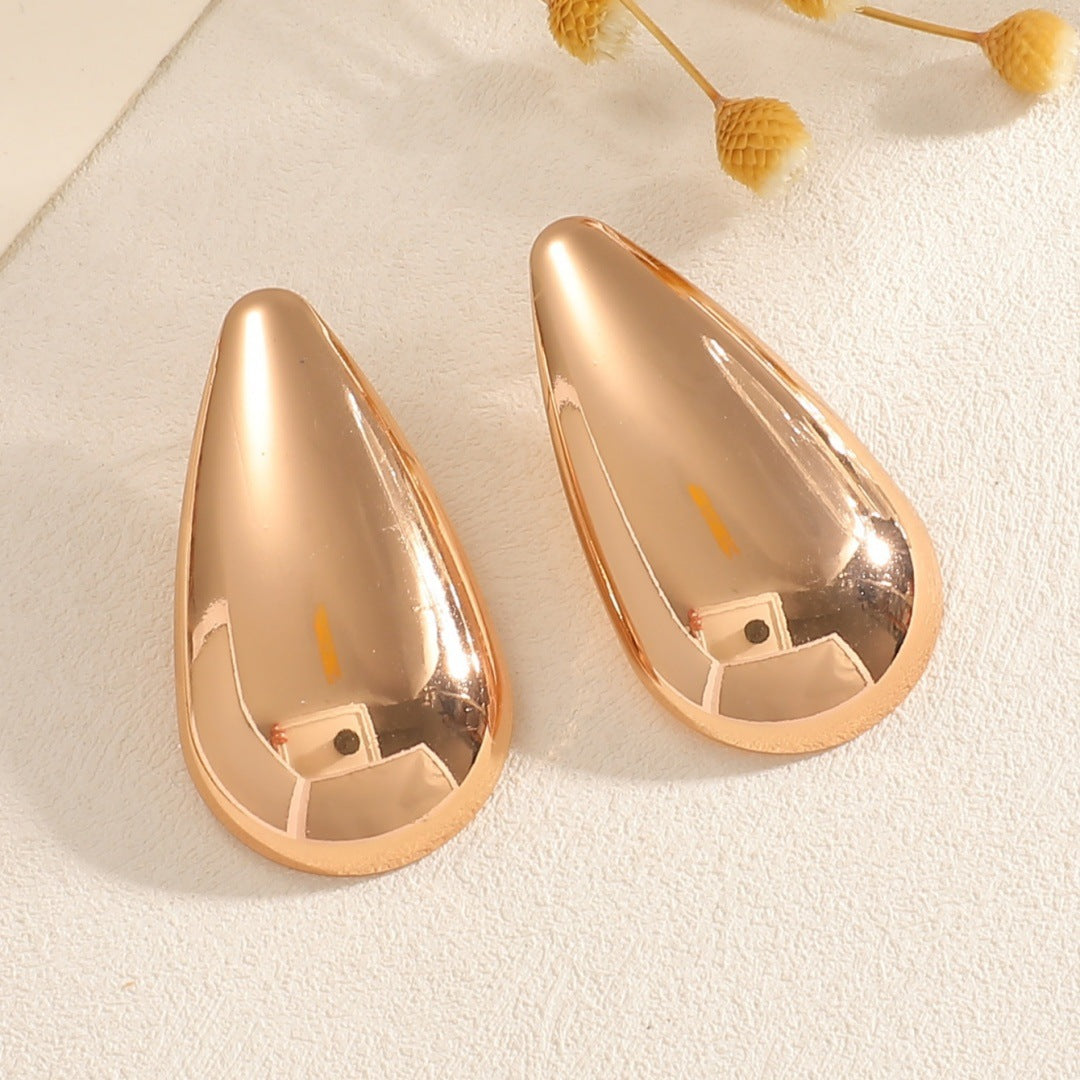 Damen Ohrringe mit modernem, skulpturalem Design Shop Nory