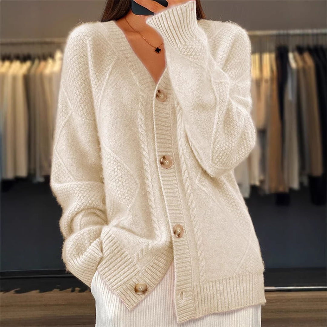 Damen Oversize Strickcardigan mit Zopfmuster V-Ausschnitt und Perlmuttknöpfen Shop Nory