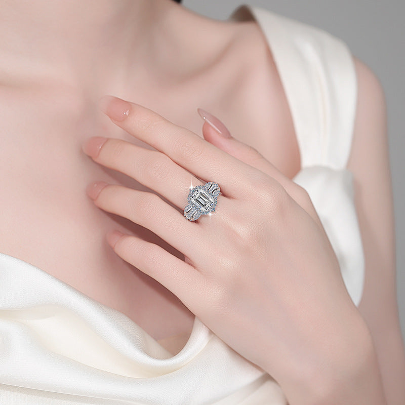 Damen Design Ring mit funkelndem Zirkonia-Besatz Shop Nory