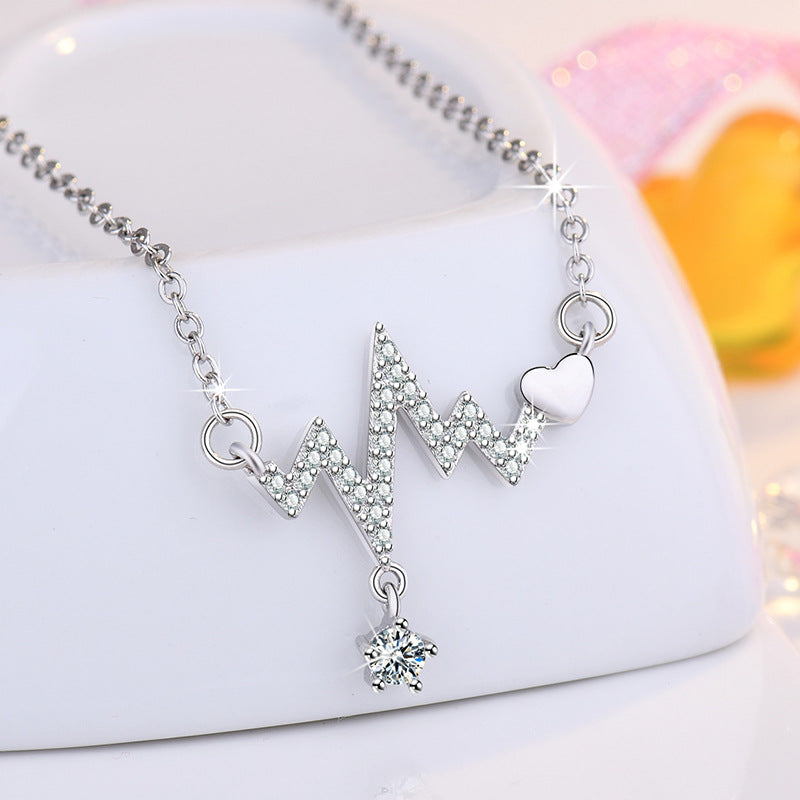 Damen Halskette mit pulsierendem Herzschlag-Design und funkelndem Zirkonia Shop Nory