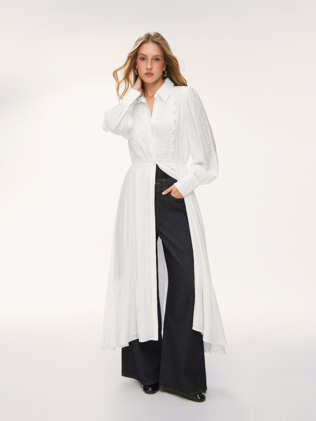 Damen Langes Hemdblusenkleid mit Spitzenbesatz, Taillierung und Stufenrock Shop Nory