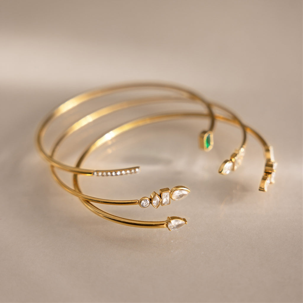 Damen Offenes Armband mit funkelnden Kristallen und hypoallergener Edelstahlverarbeitung Shop Nory