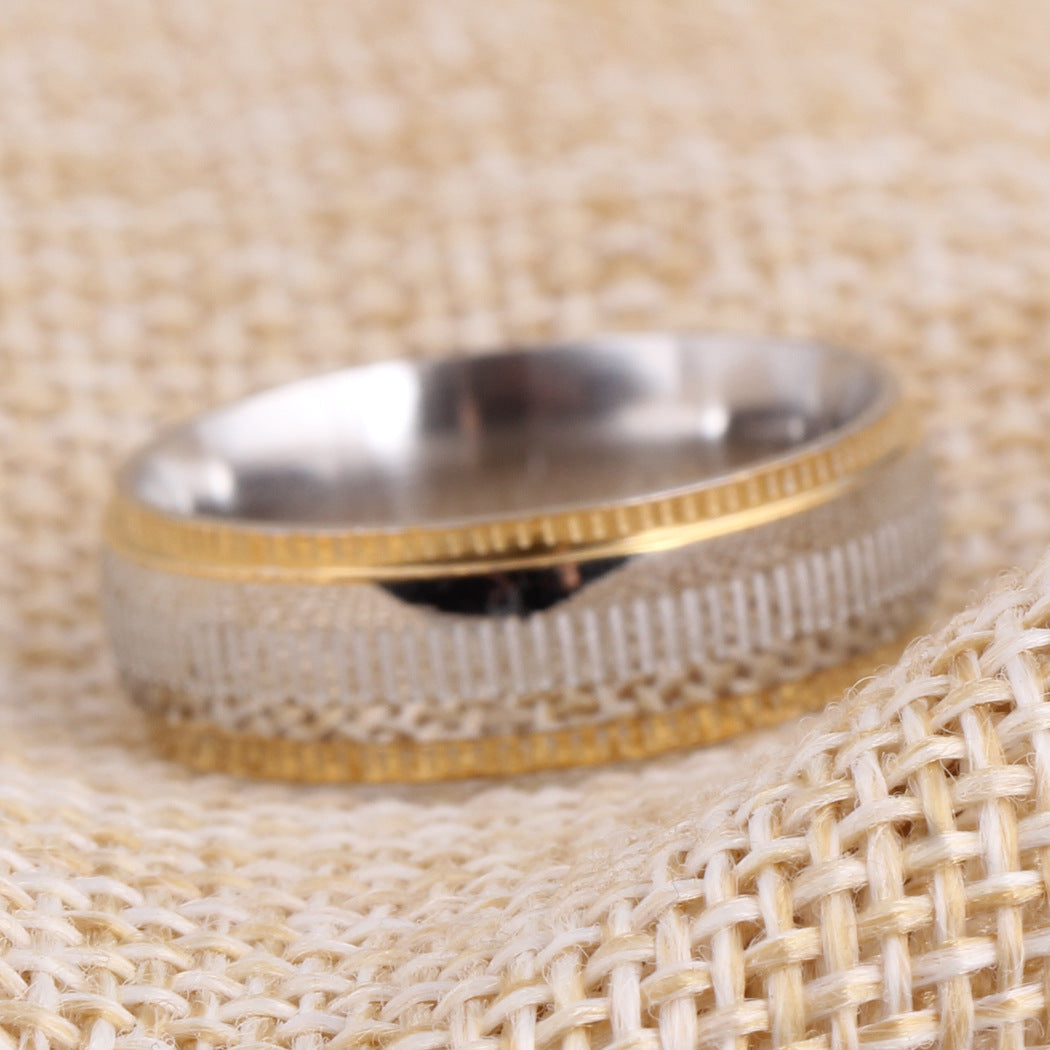 Damen Ring mit stilvollem, zweifarbigem Design und feiner Oberflächenstruktur Shop Nory