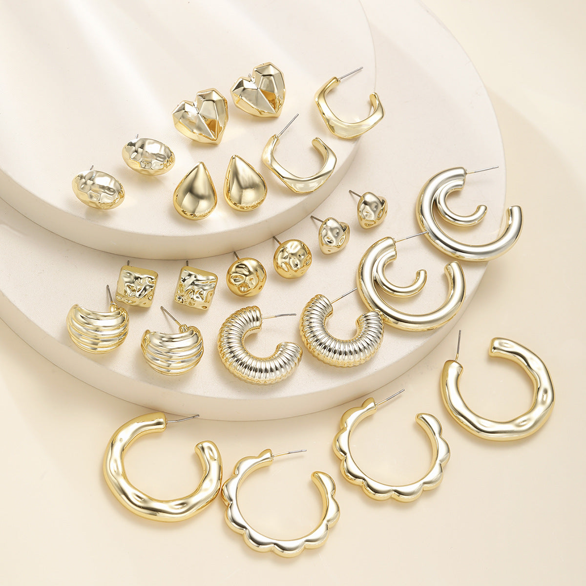 Damen Ohrringe Set mit vielfältigen Designs und kreativen Metallic-Elementen Shop Nory