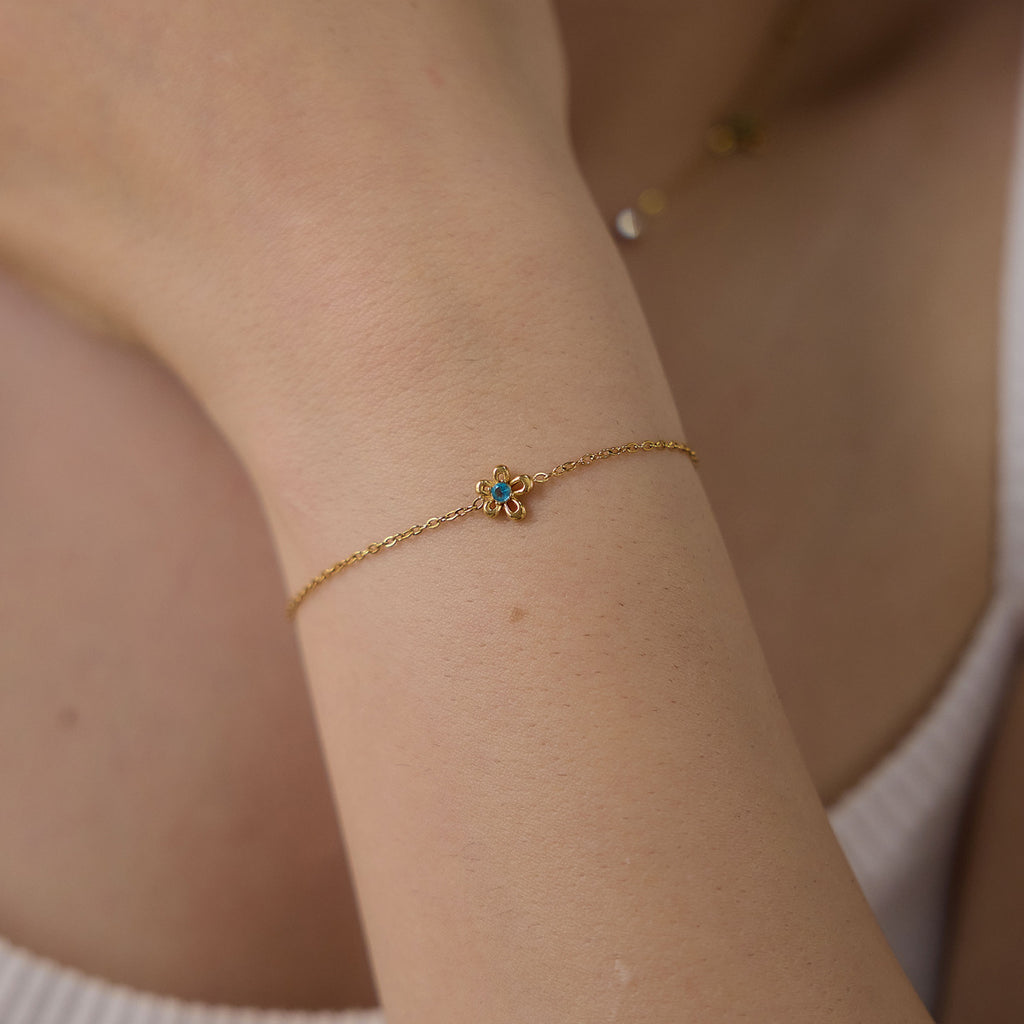 Damen Halskette mit floralen Anhängern und hypoallergener Edelstahlverarbeitung Shop Nory