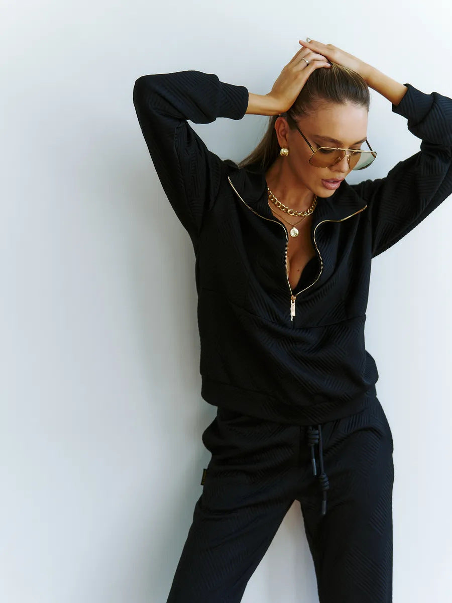 Damen strukturiertes Jacquard-Lounge-Set mit Halbzip-Pullover und schmal zulaufender Relaxhose Shop Nory