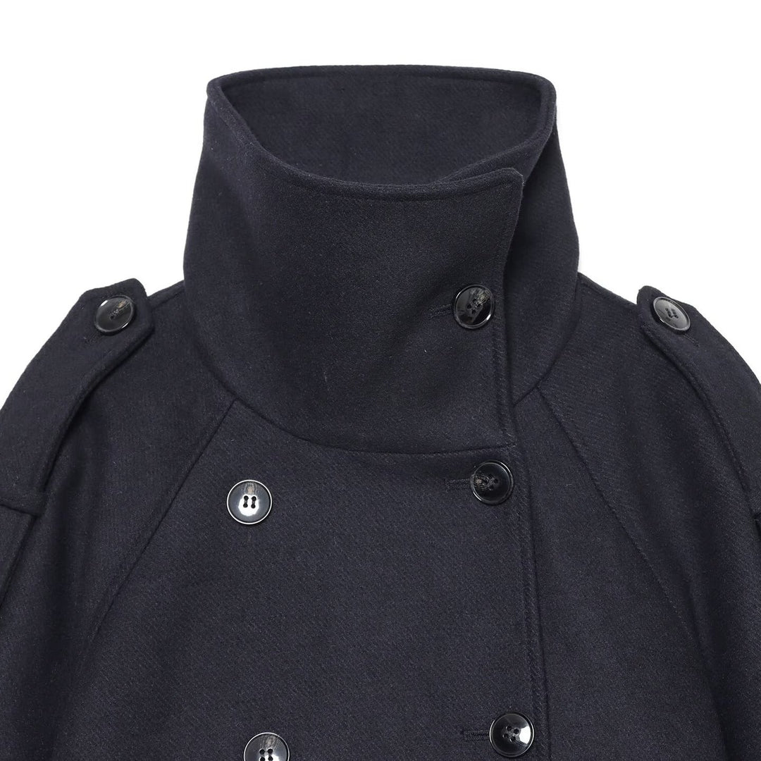 Damen Kurzer Doppelreihiger Cape‑Mantel mit hohem Stehkragen und Epauletten Shop Nory