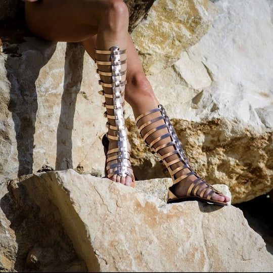Damen kniehohe Gladiatorensandalen mit verstellbaren Riemen und flacher Lederlaufsohle Shop Nory