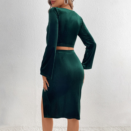 Damen gerafftes Samt-Zweiteiler mit quadratischem Dekolleté Cropped-Top Glockenärmeln und tailliertem Bleistiftrock mit Seitenschlitz Shop Nory