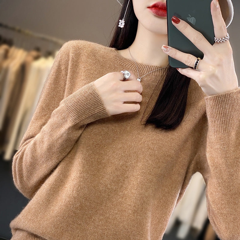 Damen Luxuriöser Feinstrick-Rundhalspullover mit softem Fluffy‑Finish und schmaler Bündchenform Shop Nory