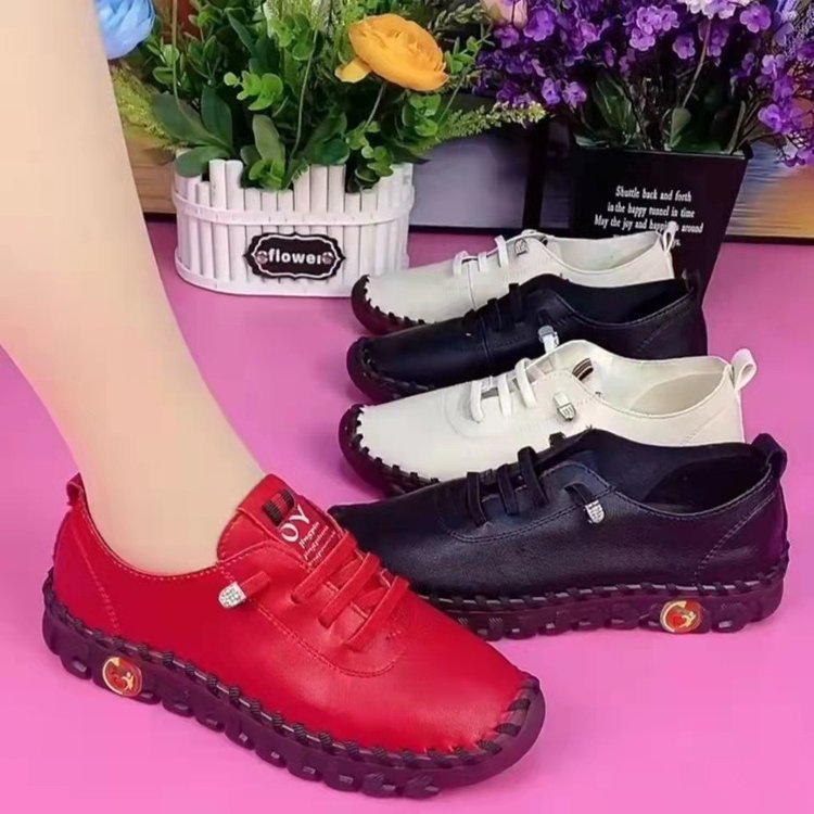 Damen Flexible Lederoptik-Sneaker mit handgenähter Kontrastnaht und profilierter Gummilaufsohle Shop Nory
