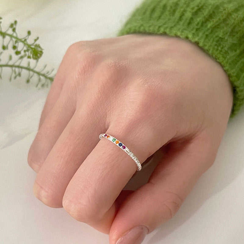 Frauen Zierlicher Ring mit bunten Steinakzenten Shop Nory