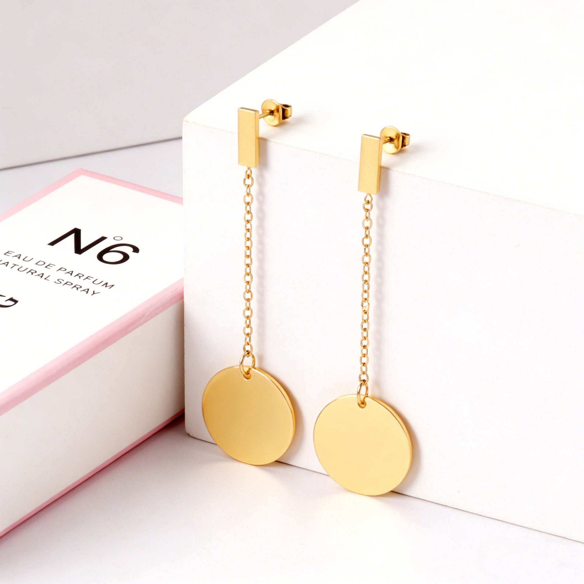 Damen Hängende Ohrstecker mit modernem Ketten-Design und vielseitigem Goldfinish Shop Nory
