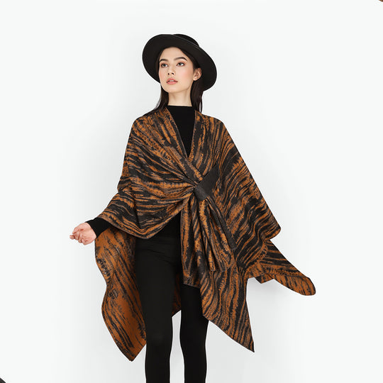 Damen Jacquard-Capeponcho mit dekorativem Bindegürtel und asymmetrischem Saum Shop Nory