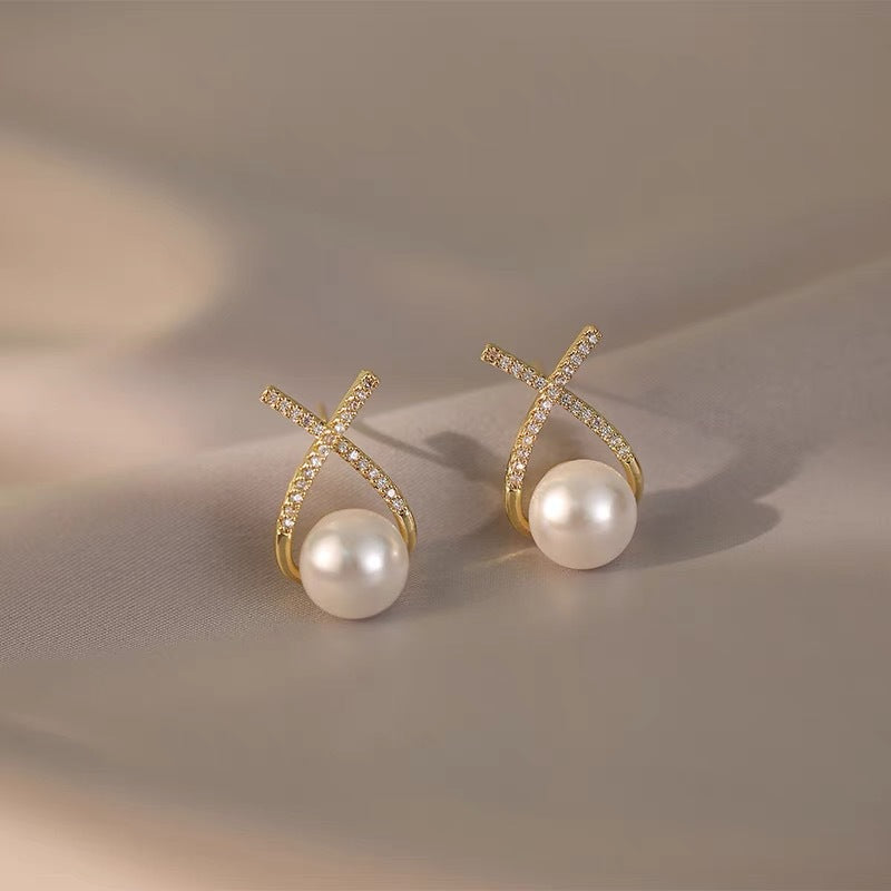 Damen Perlenohrringe mit funkelndem Zirkonia-Design Shop Nory