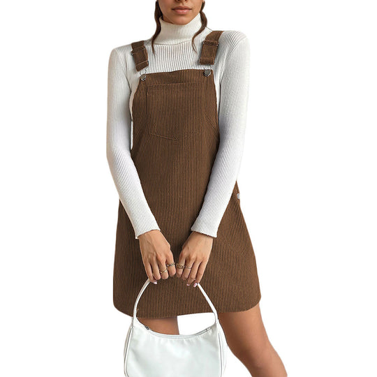 Damen cord-latzkleid mit verstellbaren Trägern, vorne aufgesetzter Brusttasche und A-Linien-Silhouette Shop Nory