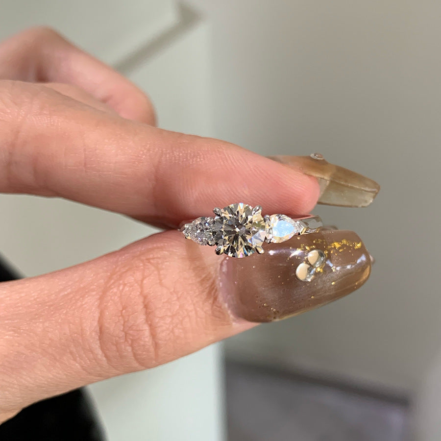Damenring mit exquisitem Design und funkelnden Zirkonia Shop Nory