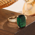 Damen Eleganter Ring mit grünem Schmuckstein Shop Nory