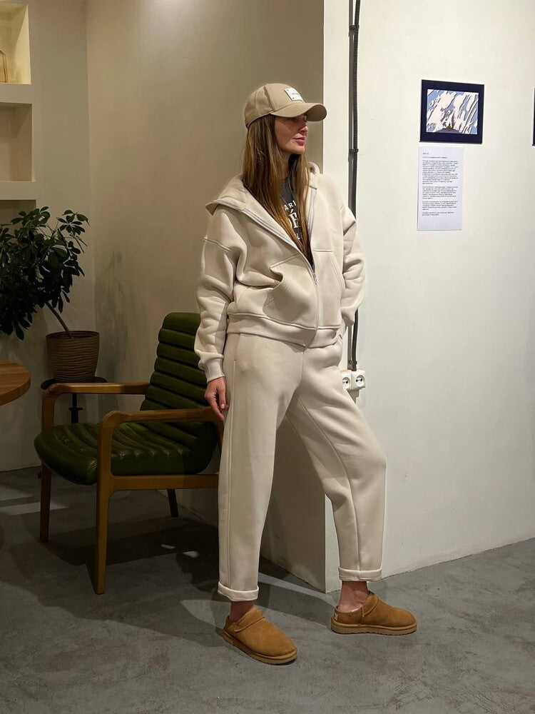 Damen lässiges Fleece-Zweiteiler mit Oversize-Kapuzenjacke und tapered Joggerhose Shop Nory