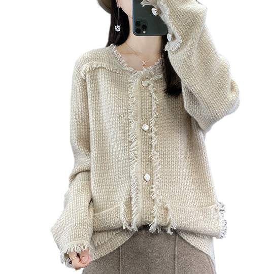 Damen Strickcardigan mit Fransenblende, Perlmuttknopfleiste und aufgesetzten Taschen Shop Nory