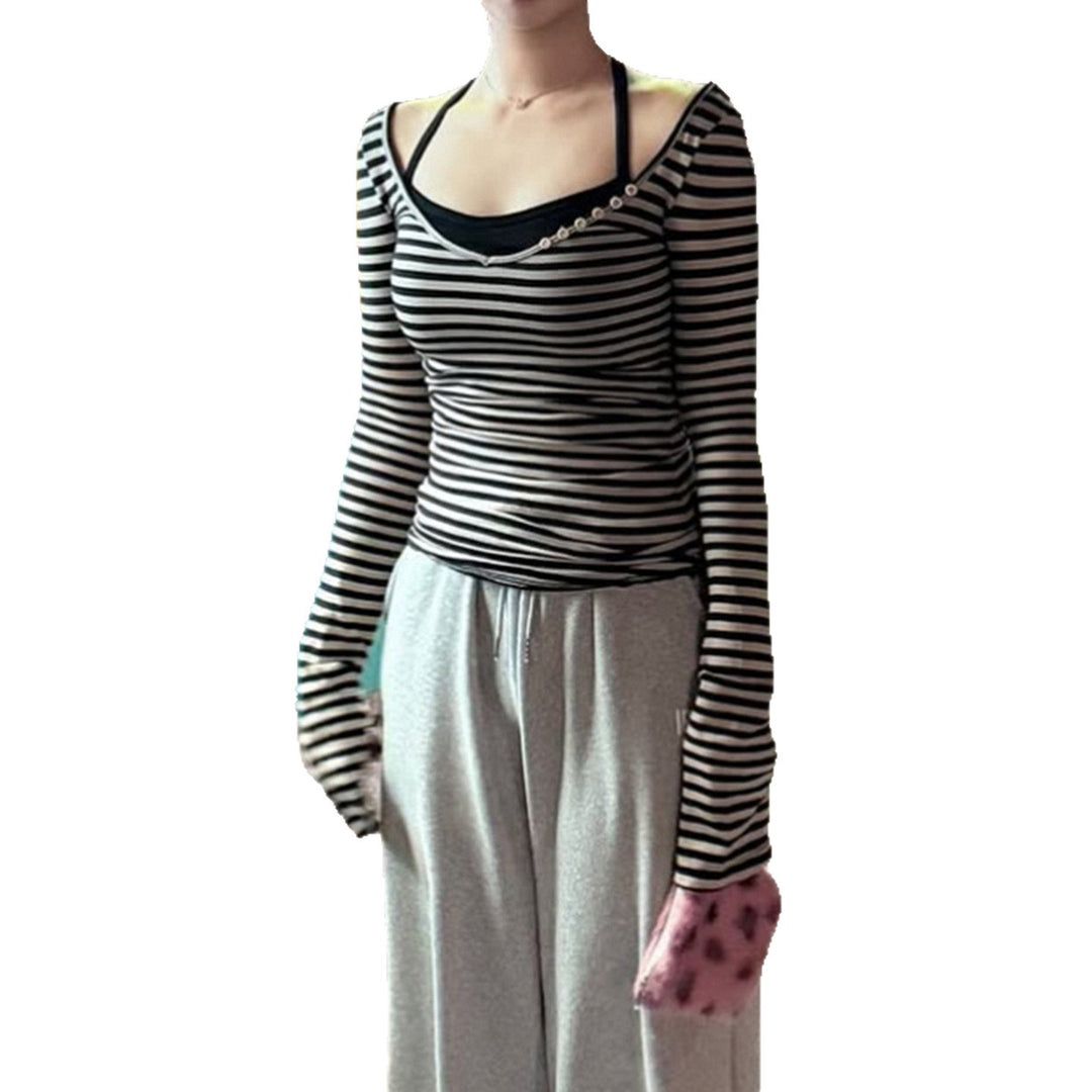 Damen nan gestreiftes Off-Shoulder-Langarmshirt mit diagonaler Zierknopfleiste und figurbetonter Silhouette Shop Nory