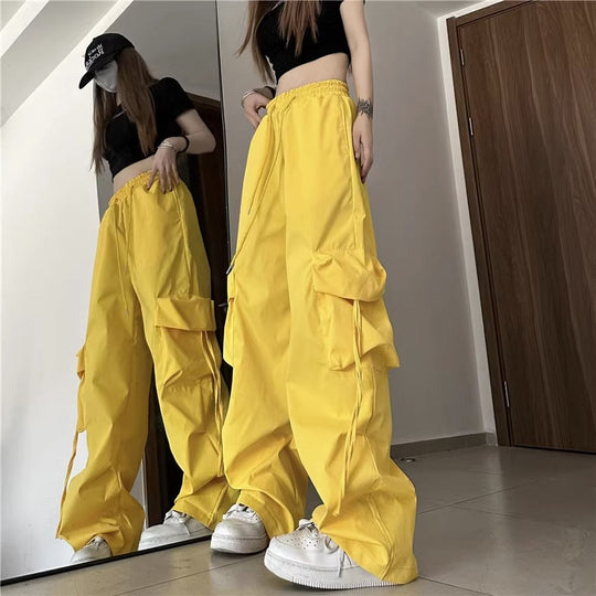 Damen Cargo-Hose im urbanen Stil mit weitem Schnitt und praktischen Seitentaschen