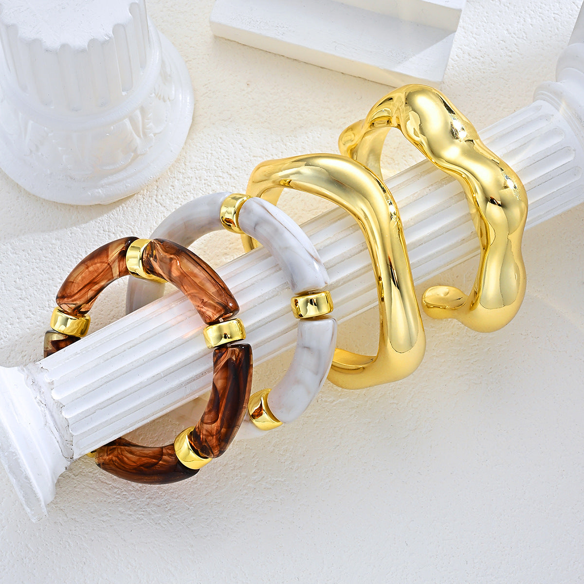 Damen Armreif-Set mit elegantem, geschwungenem Design Shop Nory