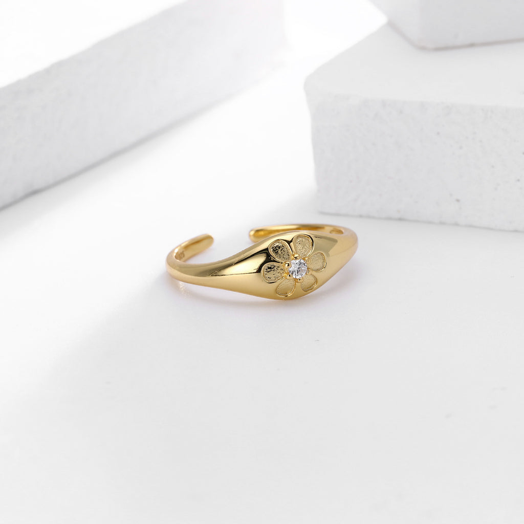 Damen Ring mit Blumenmotiv und funkelndem Zirkonbesatz Shop Nory