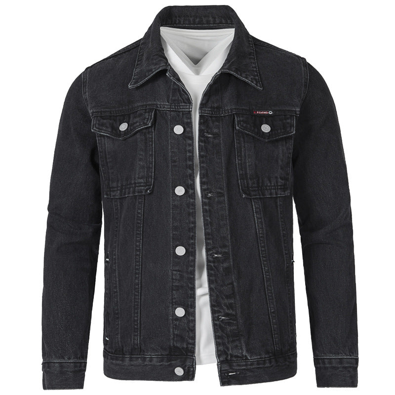 Herren Jeansjacke im modernen Slim-Fit Design mit praktischen Taschen und robusten Nieten