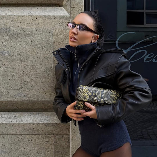 Damen Kurze vegane Lederjacke mit markanter Schulterstruktur und Cropped-Schnitt Shop Nory