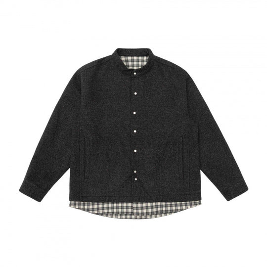 Unisex Oversize Wollmix-Hemdjacke mit Stehkragen, Druckknopfleiste und karierter Saumblende Shop Nory