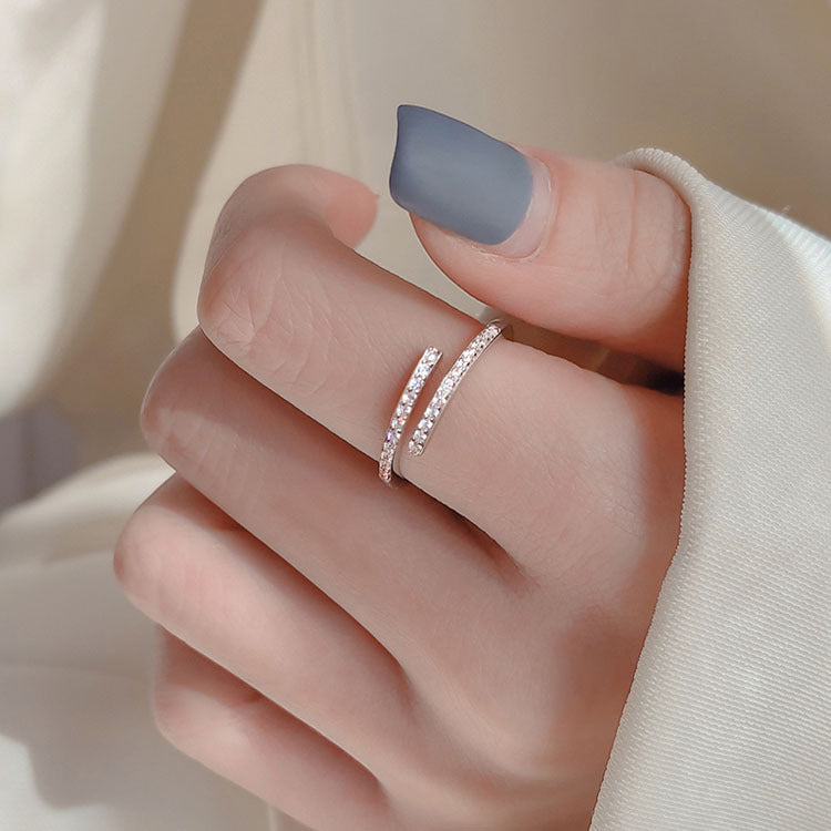 Damen filigraner Ring mit funkelndem Zirkonia-Akzent Shop Nory