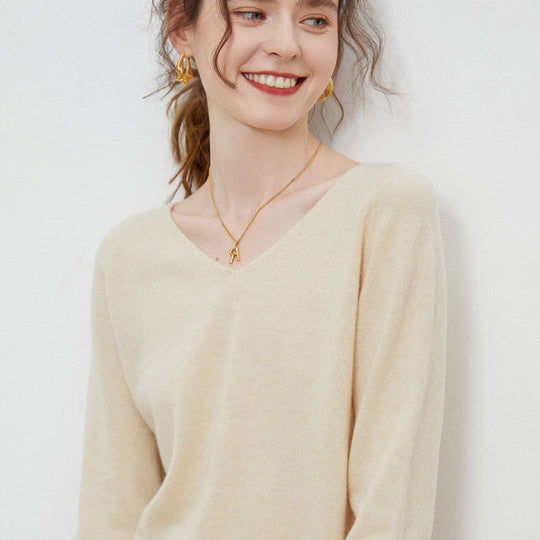 Damen Kuscheliger V‑Ausschnitt Feinstrickpullover aus Mohair‑Mix mit flauschiger Oberfläche Shop Nory
