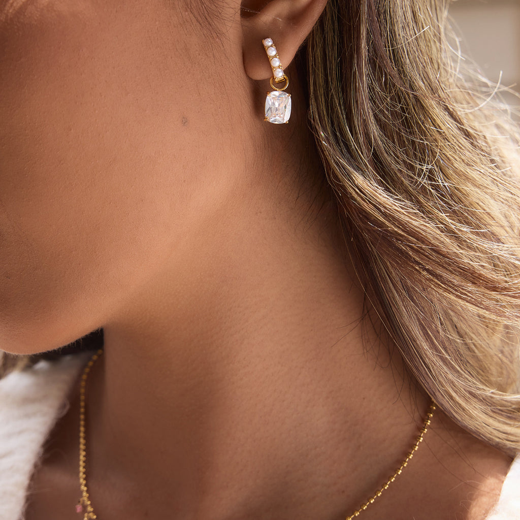 Damen Ohrhänger mit funkelndem Kristall-Design und eleganten Perlenakzenten Shop Nory