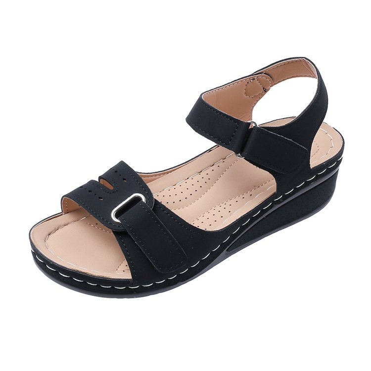 Damen Wedge-Sandaletten mit verstellbarem Riemendesign und gepolsterter Fußbettung
