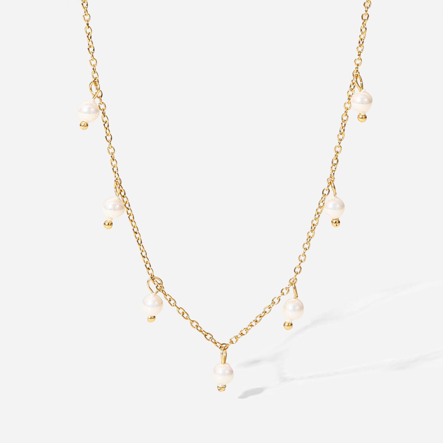 Damen Halskette mit eleganten Süßwasserperlen und feiner Gliederkette Shop Nory