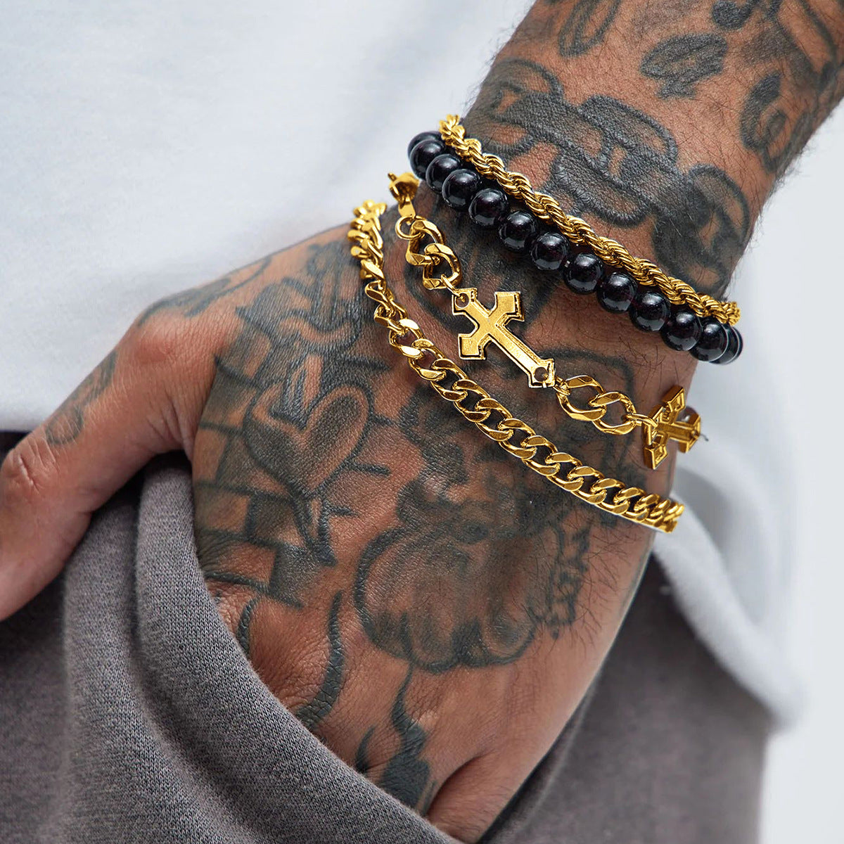 Herren Armband-Set mit stilvollen Perlen und Kreuzmotiven Shop Nory