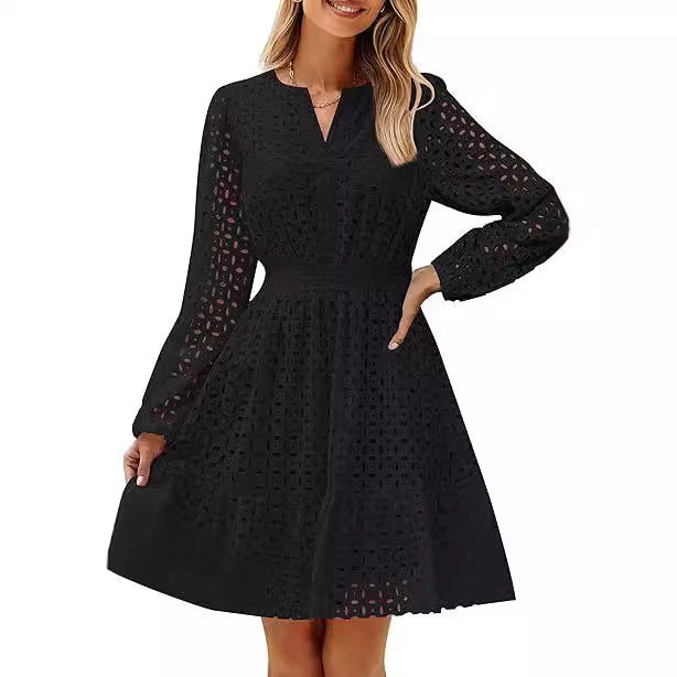 Damen luftiges Blusenkleid mit dekorativem Lochmuster und kräftigen Ärmel