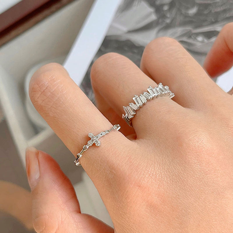 Damen Glänzender Zirkonia Ring mit eleganter Baguette-Fassung Shop Nory