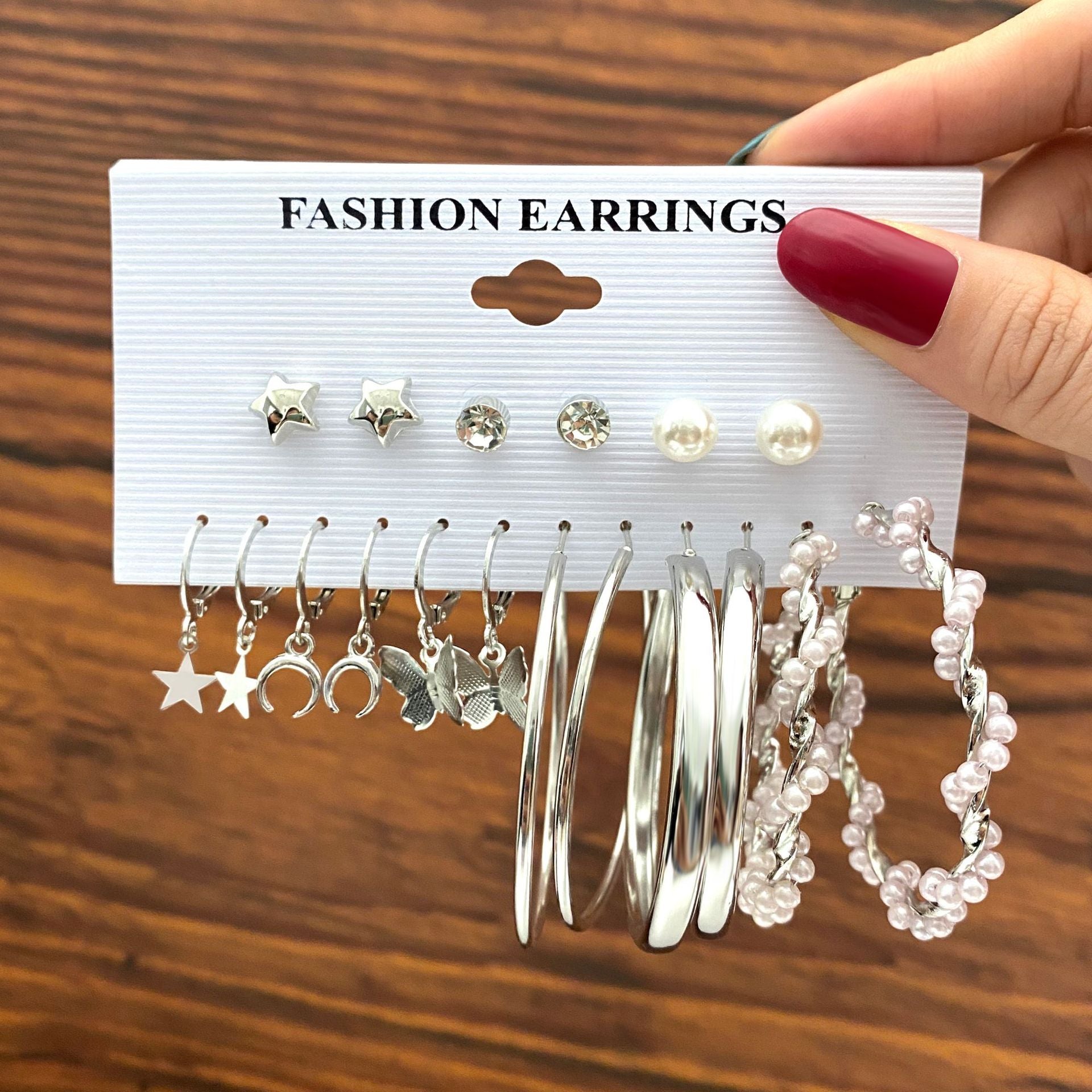Damen Ohrringe-Set mit eleganten Designs und verschiedenen Anhängern Shop Nory