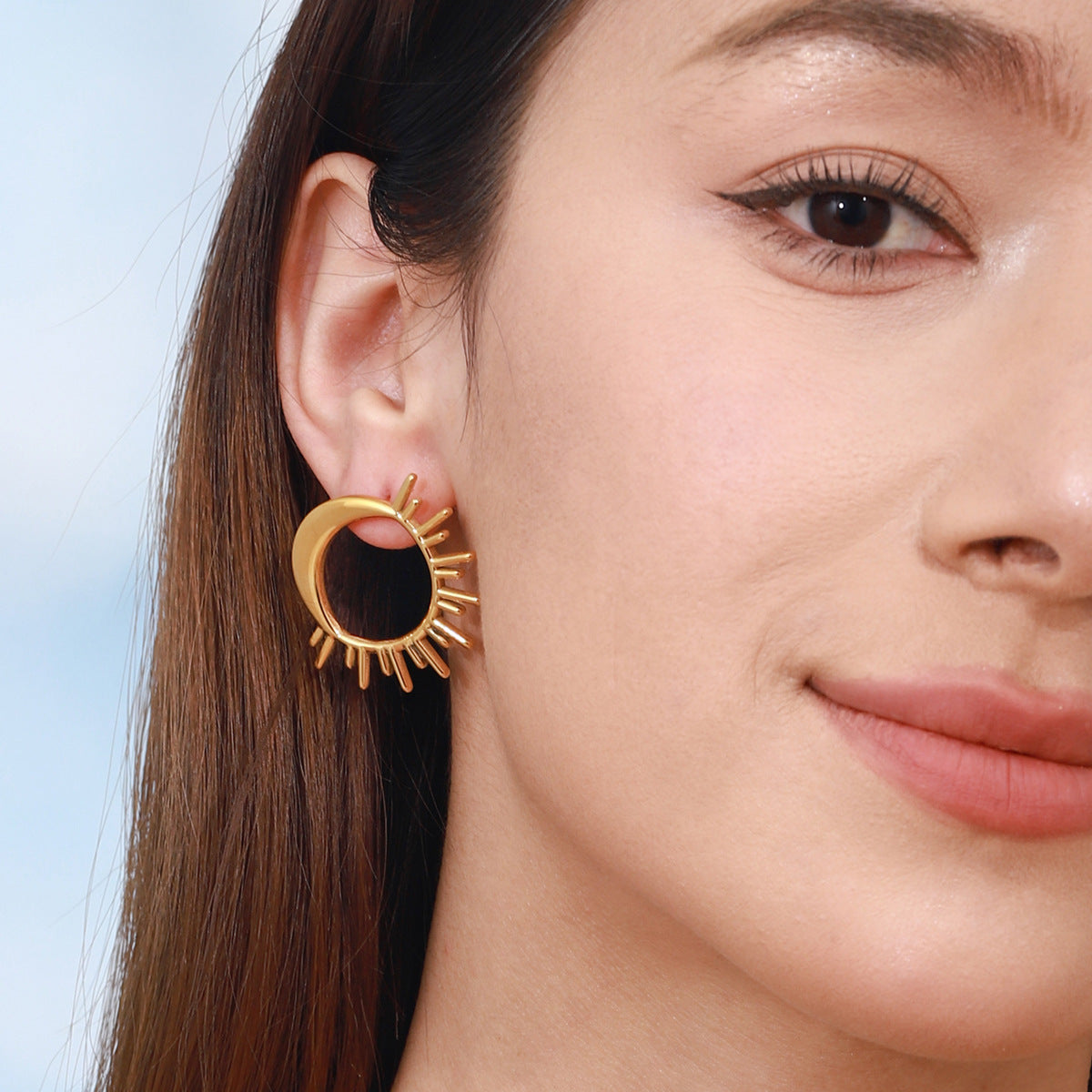 Damen Halskette mit hochwertigem Sonnenanhänger aus hypoallergenem Edelstahl Shop Nory