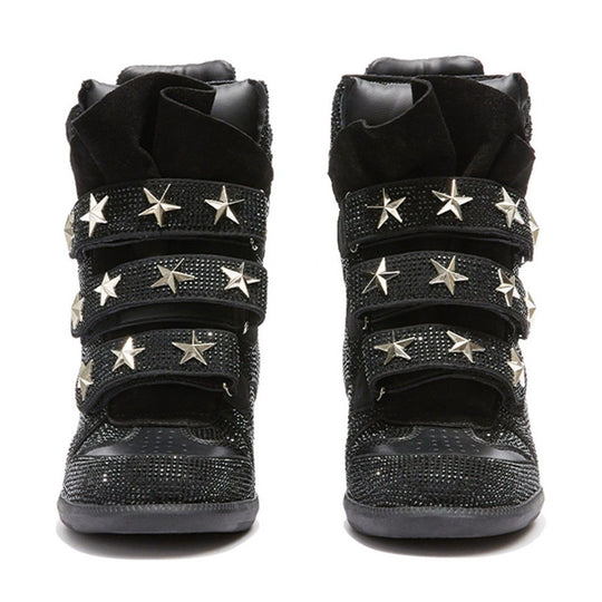 Damen Keil-Sneaker mit verstecktem Absatz, Strassbesatz und Sternnieten Shop Nory
