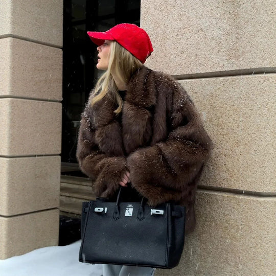 Damen Kurz geschnittener Faux‑Fur‑Mantel mit Boxy‑Silhouette und Stehkragen Shop Nory