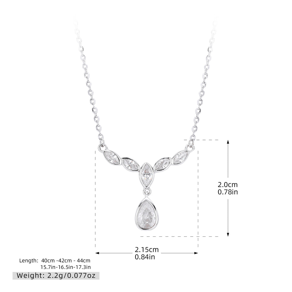 Damen Halskette mit funkelnden Zirkonia-Elementen im eleganten V-Design Shop Nory